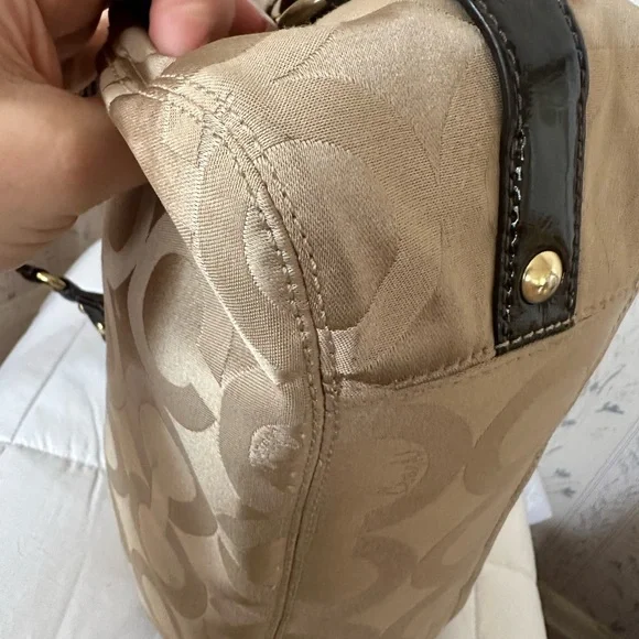 Coach Tan and Brown Signature Shoulder Bag - Picture 8 of 16